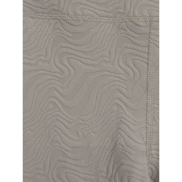 Women's Ripple 7/8 Legging Life Time Branded | Chalk | Medium NWT - Picture 3 of 12